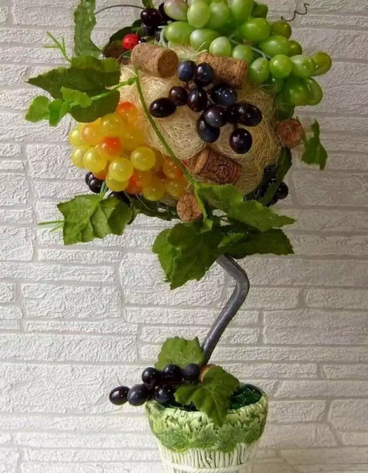 來自水果的主題（32張）：從人造水果和鮮花的Topiaria，從水果的樹木與漿果和蔬菜用自己的手 19381_14