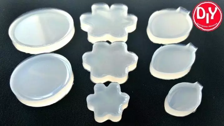 珠寶樹脂：環氧樹脂裝飾。它是什麼以及如何與之合作？由透明樹脂製成的產品的實例 19393_10