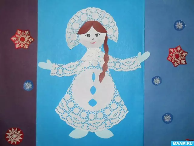 Santa Claus un sniega meitene no salvetes: tilpuma amatniecība ar savām rokām soli pa papīra salvetēm un kartona. Kā padarīt aplikāciju uz maģistra klasi? 19412_22