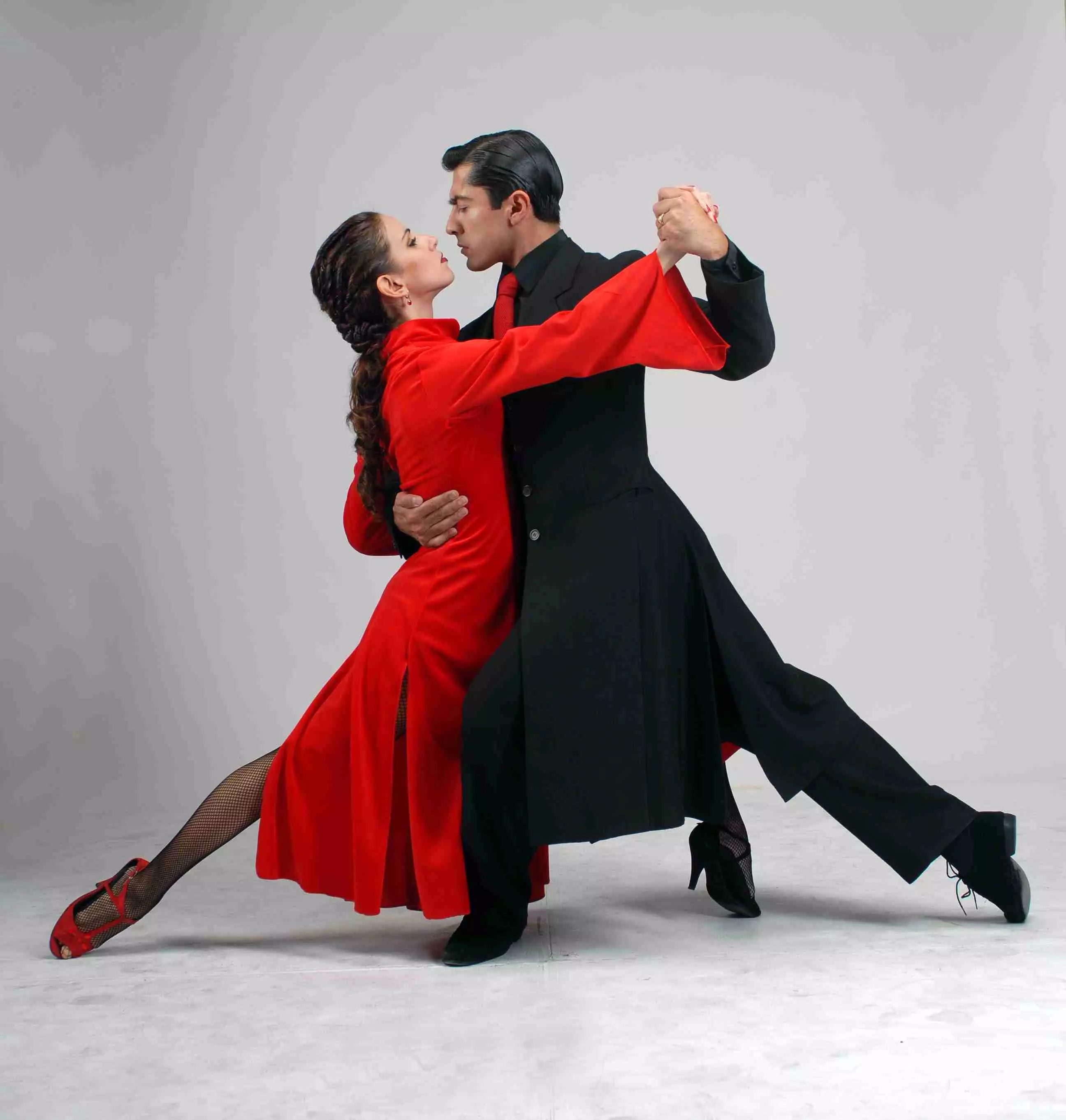 Tango: A wéi engem Land huet den Danz entstanen? Lektioune fir Ufänger Erwuessener. Wéi kann ech léieren ze danzen? Argentinien an aner Tango 19494_23