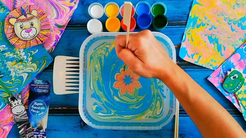 Krāsas EBRU: kādas krāsas ir nepieciešamas, lai zīmētu ūdeni? Kā padarīt tos ar savām rokām EBRU? Kas tas ir un kā to lieto? 19548_2