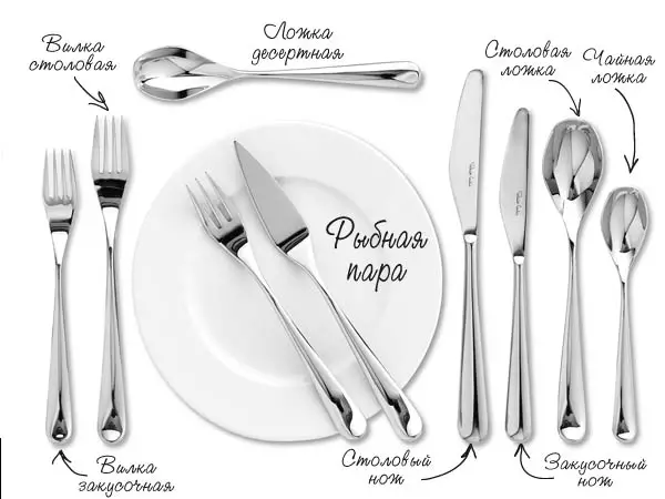 Bagaimana untuk menyimpan plag? 40 gambar di mana tangan menyimpan pisau untuk etika dan bagaimana menggunakan alat makan di restoran, seperti garpu dan pisau 19561_28