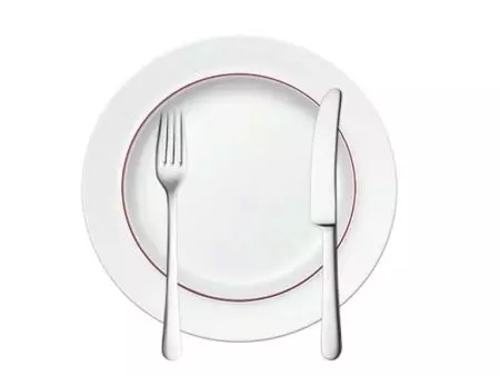 Aturan etiket di restoran (24 foto): Yayasan etiket restoran, cara memberikan tips, 8 tips sederhana 19562_17