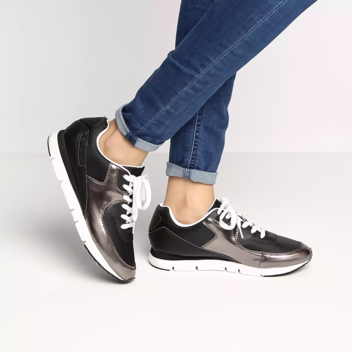 Citvin Kleee Sneaker (23 Poto): Fitur sareng kauntungan, modél. Ukuran, harga 1970_10