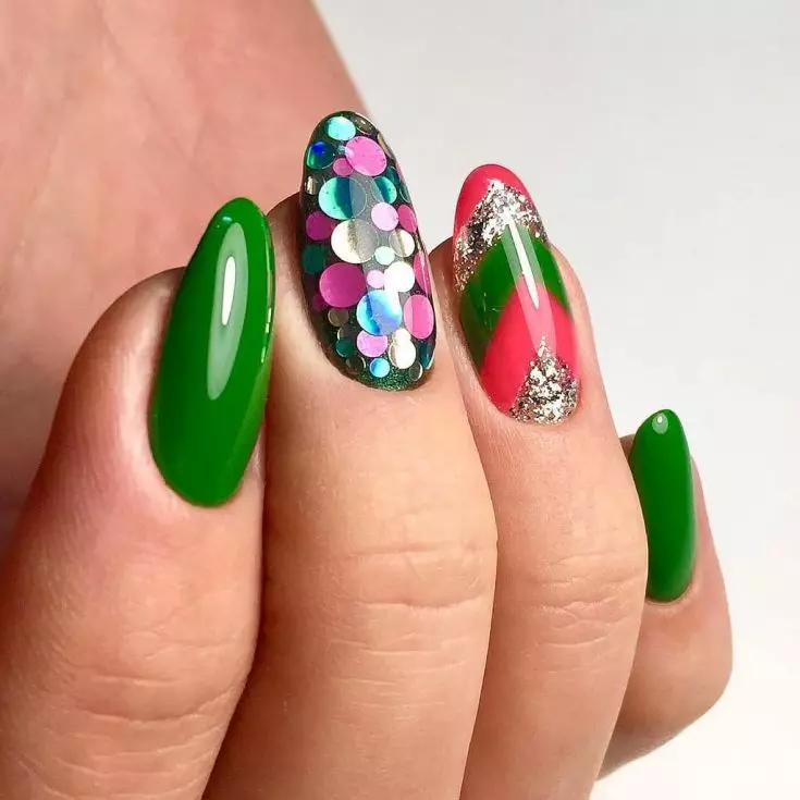 Manicure: Co to jest? Wybierz piękny wygląd paznokci na rękach kobiet. Jak zrobić paznokcie w jednym tonem ze zraszaczy i rozpylanie? 197_148