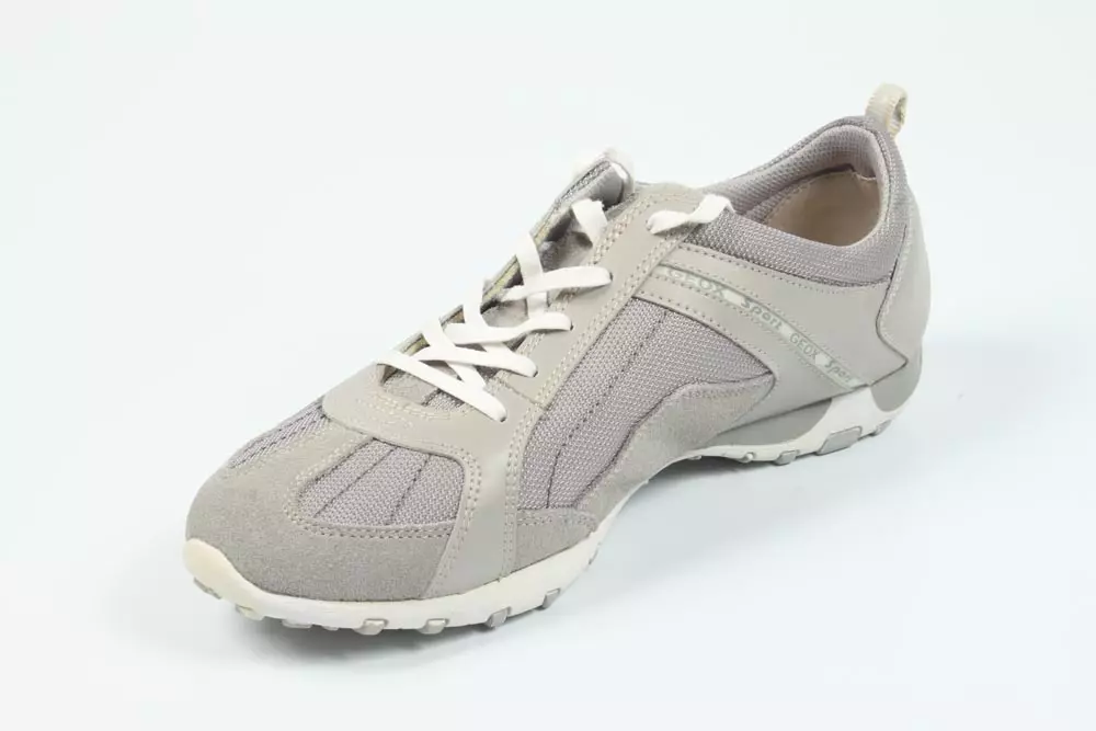 Ama-sneaker ase-Italy (izithombe ezingama-40): izinhlobo ezivela e-Italy 2000_9