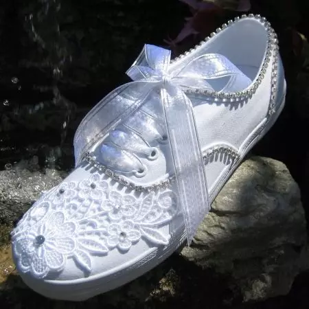 Sneakers med Rhinestones (29 billeder): Modeller med sten Swarovski, som iført, Pinko 2004_13