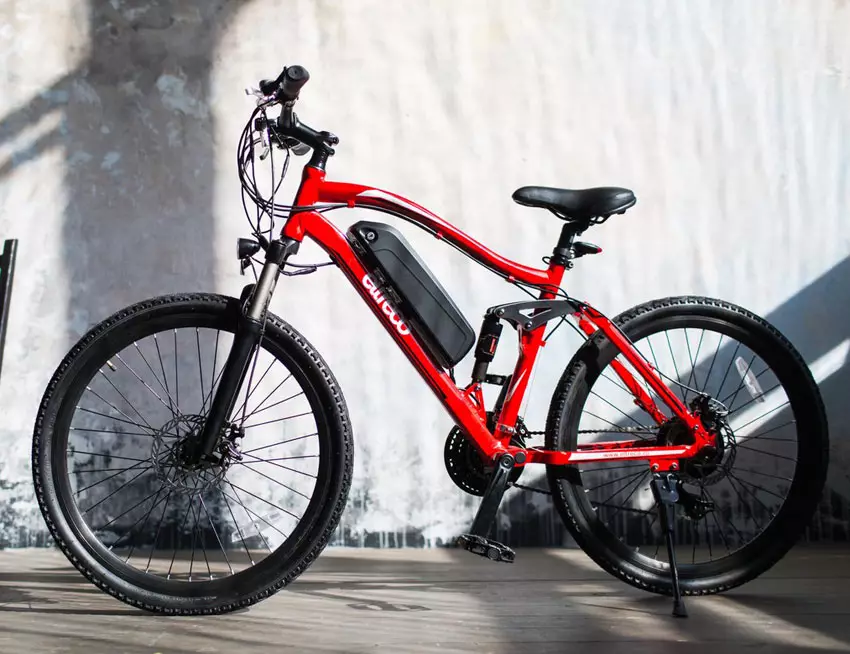 Top electric bicycles: Eltreco Overview and Bicycle Minsk Veloshvod, other manufacturers. Rating of the easiest adult and children's bicycles 20173_35