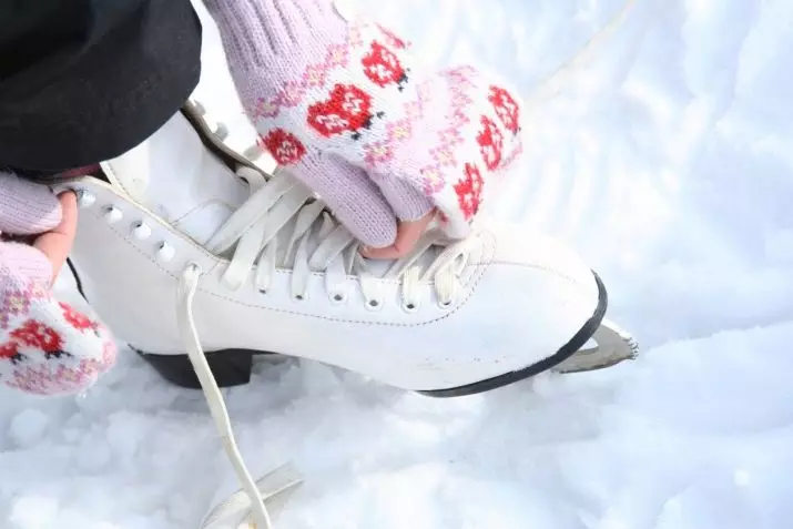 शुरुआती वयस्कों के लिए स्केट्स: शुरुआत करने वाले के लिए चुनने के लिए पहली स्केट्स क्या हैं? महिलाओं और पुरुषों को क्या खरीदें? सवारी करना आसान है? 20206_2