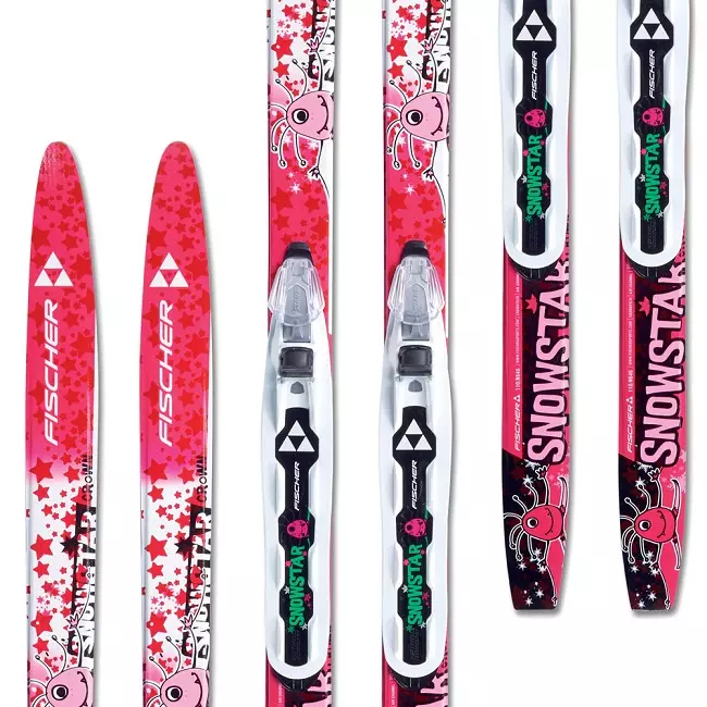 Children's skis (45 photos): how to choose them to choose them for a child? Ski with shoes and without. How to choose their size to school and kids? Wood and plastic skis 20212_21