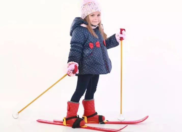 兒童滑雪棍：如何正確接他們的孩子？如何選擇一個長度？如何在手上戴棍子？他們組成了哪些零件？ 20214_23
