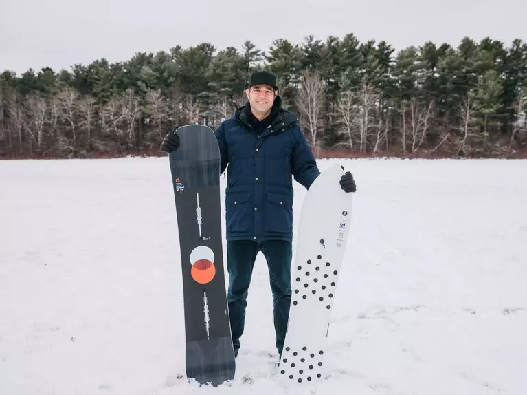 Burton snowboardak: haurrentzako oholak, emakumezkoak eta gizonezkoak. Haur eta helduen snowboardak, pros eta kontrako modeloak 20233_10