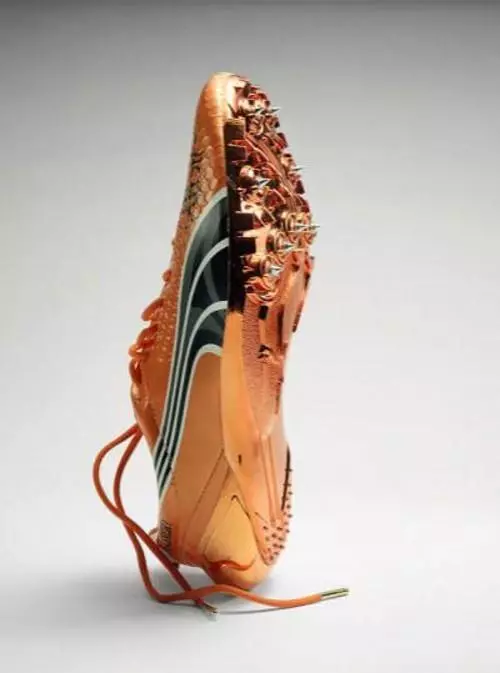 Atlete me spikes (60 foto): Modele femra me spikes metalike 2023_34