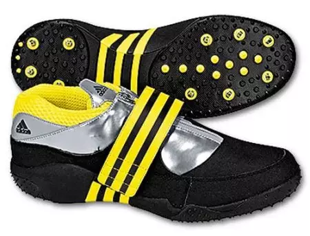 Sneaker bi spikes (60 ritratt): mudelli nisa bi spikes tal-metall 2023_58