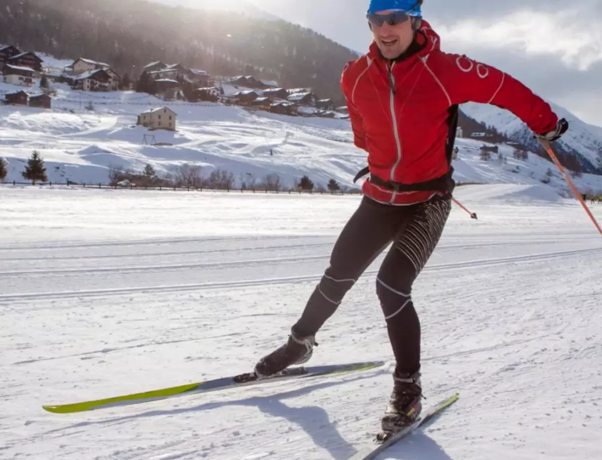 Kodi ndi chovala chosiyana ndi chiyani pa skate? Kusiyanitsa kowonekera kwa Cross-Count Ski 