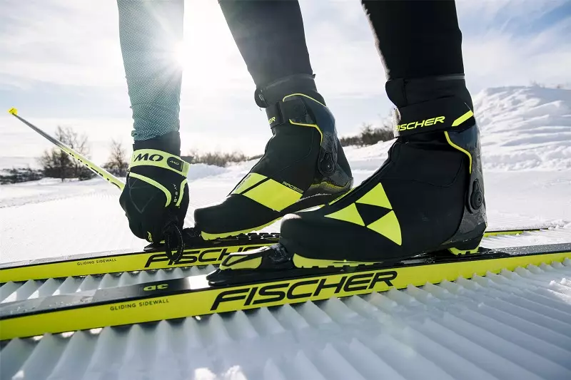 Léngkah Fischer ski: pamasangan runtuyan sareng bunderan, batang, jas sareng aksésori sanés. Klasik, SMP sareng modél 20251_27