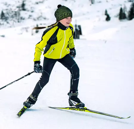 Running Skiing Fischer. Կոդերի եւ փաթեթների, փայտիկների, կոստյումի եւ այլ պարագաների տեղադրում: Դասական, կրտսեր եւ այլ մոդելներ 20251_8
