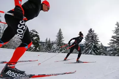 Rossignol langlaufen: overzicht van skatekinderen en volwassen modellen. Markering en selectietabel. Hoe bevestigingsmiddelen te installeren? 20252_11