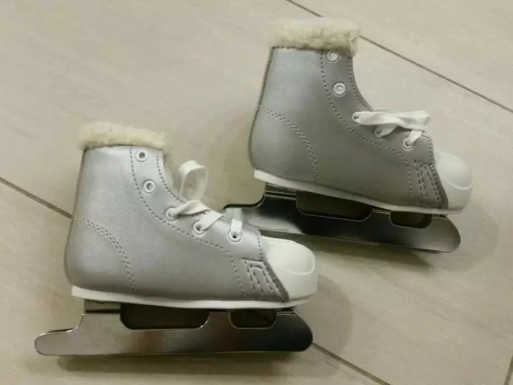 Doppelrose-Schlittschuhe: Schiebemodelle der Kinder mit zwei Klingen auf Schuhen und anderen Skates 25-26, 36-39 und 40 Größen. Wie kann man sie für Kinder auswählen? 20260_19