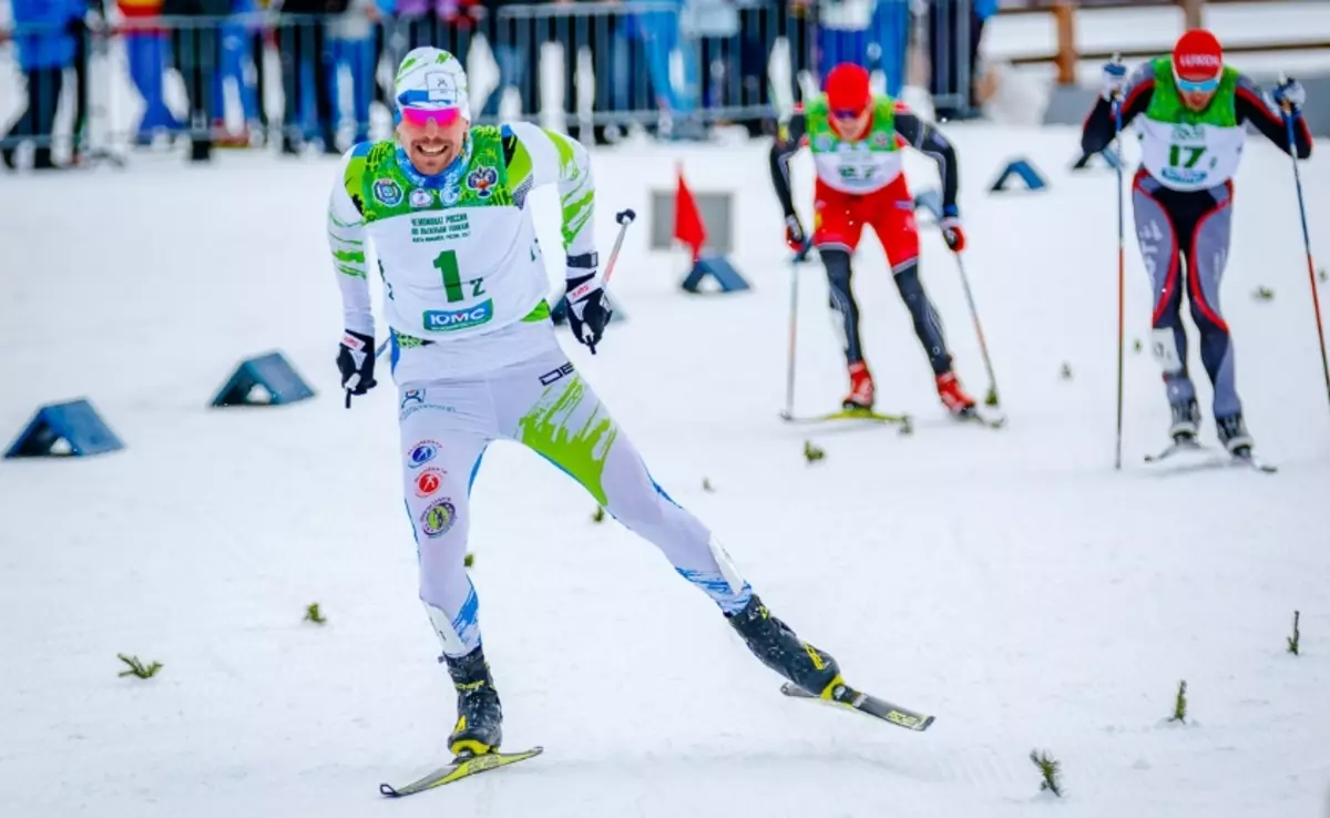 لباس های اسکی مسابقه: شانه های زنانه و مردانه برای اسکی روی زمین، جداگانه و دیگر مدل های اسکی 20263_8