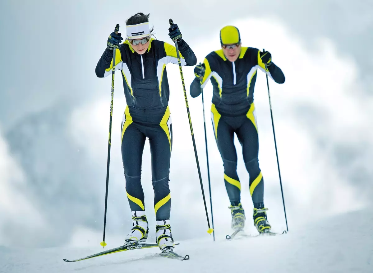 Ski Overalls: ny haavon'ny ririnina amin'ny ririnina ho an'ny skiing, fusion ary modely hafa ho an'ny skiers 20272_7