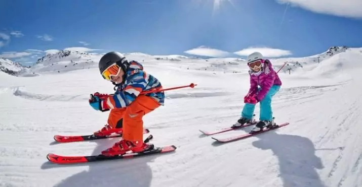 Barnskidåkning: Hur man väljer en skidor till ett barn för tillväxt och väljer dem i vikt? Deras storlek. Urval av SKI för barn 3-4 år och 5-10 år 20282_2