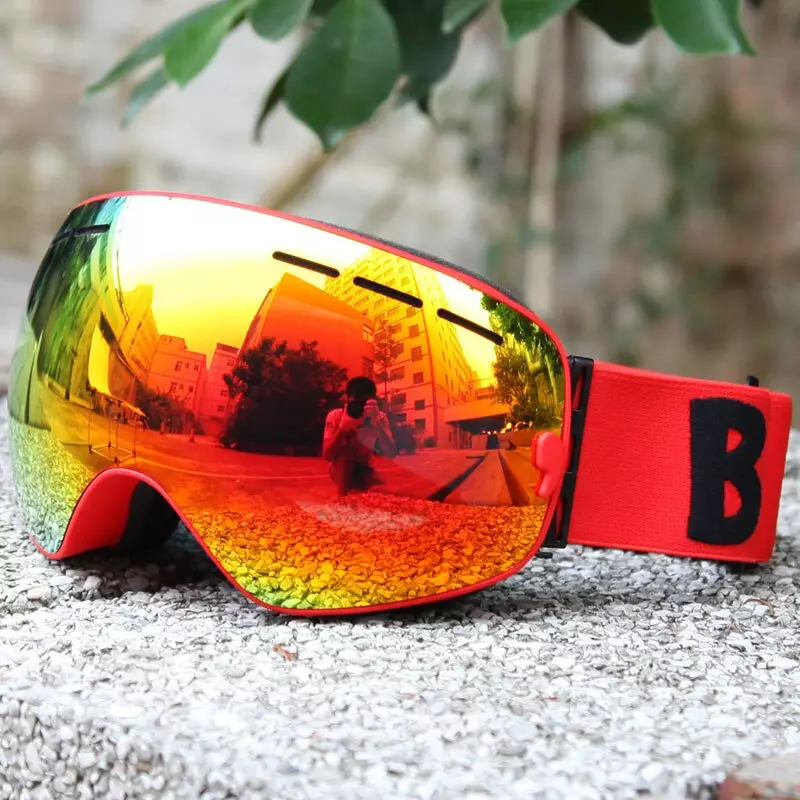 Snowboard glasögon: Hur man väljer en maskglasögon för skidåkning? Bästa poäng med diopetier, Roxy och andra snowboardermodeller 20291_10