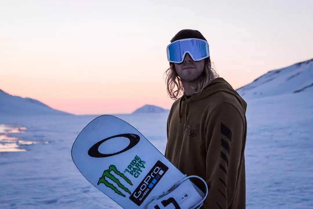 ochelari de snowboard: cum de a alege o mască pentru ochelari de schi? Cele mai bune puncte cu DiopTias, Roxy și alte modele de snowboarder 20291_19