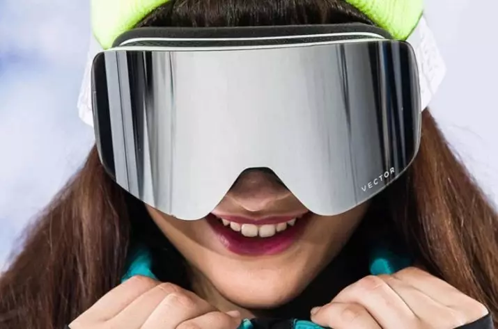 Sytë Snowboard: Si të zgjidhni një maskë maskë për ski? Pikat më të mira me Dioptias, Roxy dhe Modele të tjera Snowboarder 20291_8