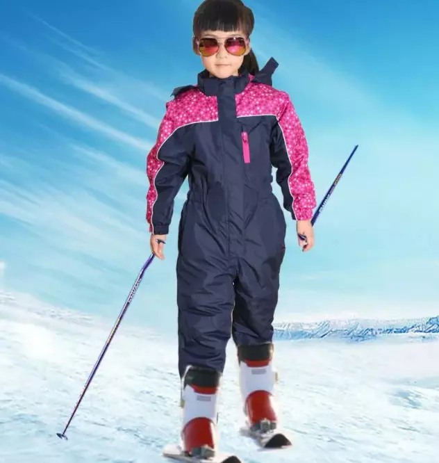 Abiti da sci per bambini: workshop invernale per sci di fondo e modelli di sport da corsa, altri tipi di costumi adolescenti per bambini 20293_24