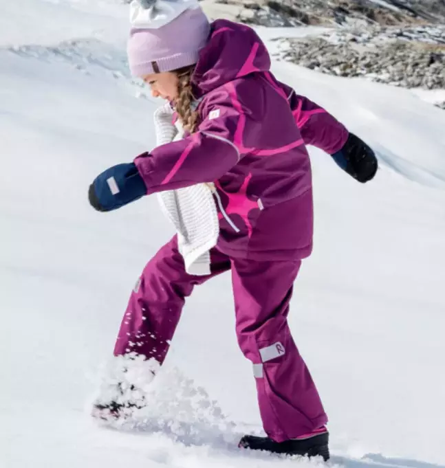 Abiti da sci per bambini: workshop invernale per sci di fondo e modelli di sport da corsa, altri tipi di costumi adolescenti per bambini 20293_3