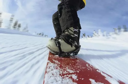 Snowboard búnaður: hvaða búnaður er þörf fyrir skauta? Búnaður endurskoðun og viðbótar snowboarder fylgihlutir, listi yfir nauðsynleg föt 20296_7