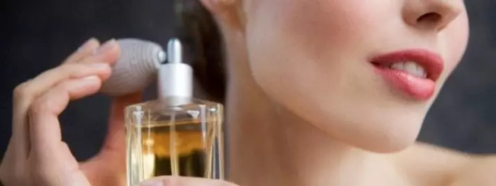 Perfumgy perfum paling lega: Flavors sumanget awéwé anu nyetir lalaki gélo, cai toilet pikeun awéwé pikaresepeun 202_18