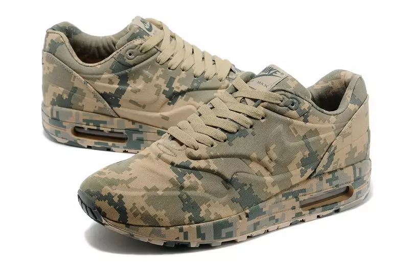 Camouflage sneakers (49 photos): Models in the style of militaries with a print of camouflage, khaki, camouflaged 2031_20