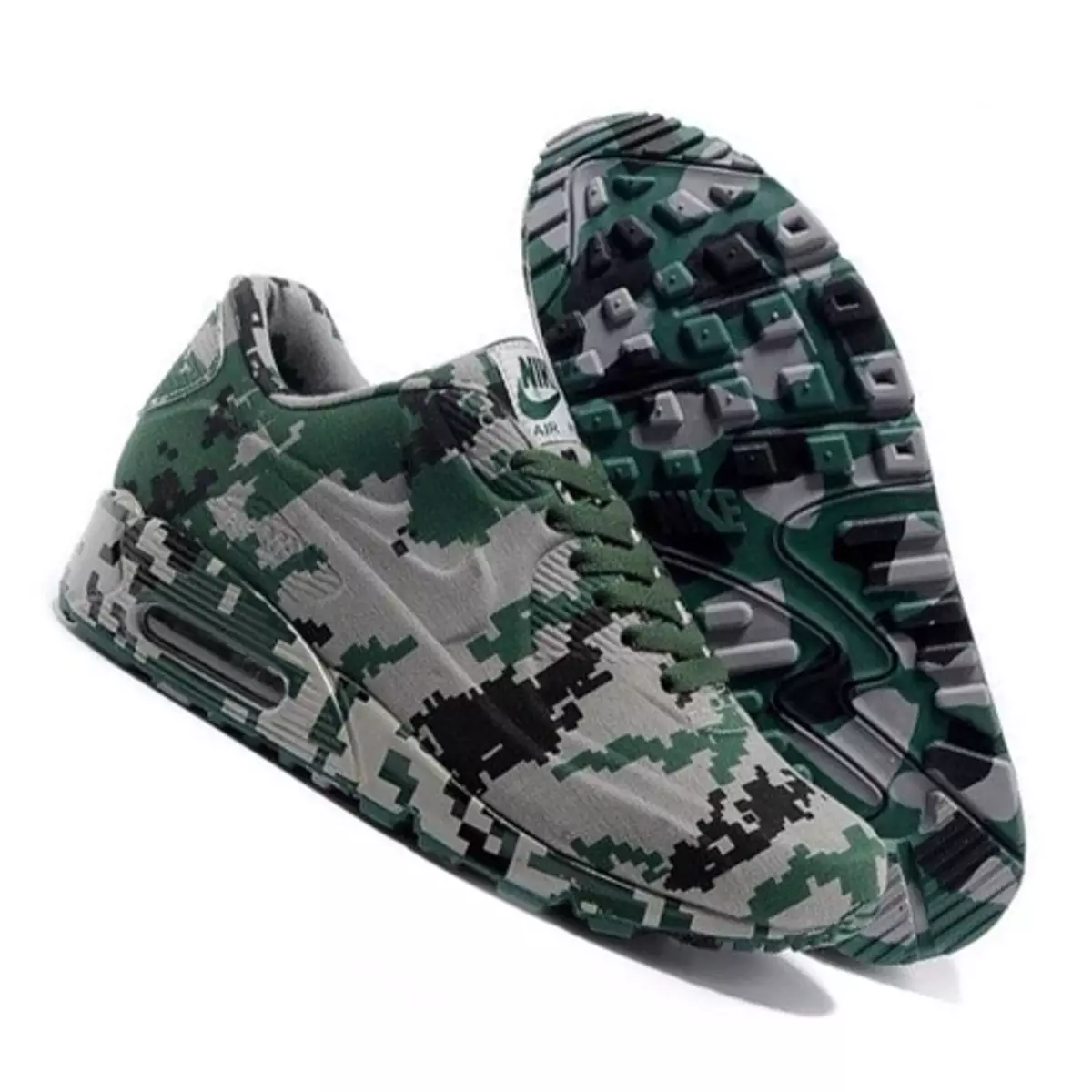 Sneakers Penyamaran (49 Foto): Model dalam Gaya Militari dengan Cetak Penyamaran, Khaki, Disamarkan 2031_22