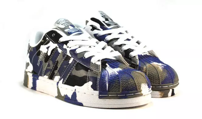 Camouflage Sneakers (49 ფოტო): მოდელები სტილში სამხედროები ბეჭდვითი Camouflage, Khaki, შენიღბული 2031_26