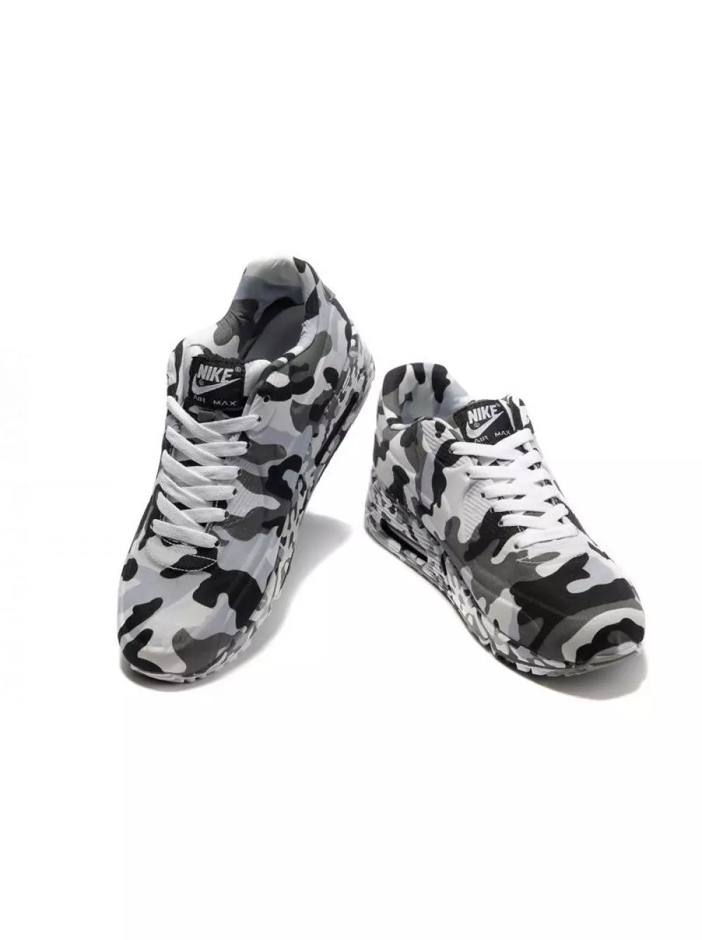 Camouflage Sneakers (49 ფოტო): მოდელები სტილში სამხედროები ბეჭდვითი Camouflage, Khaki, შენიღბული 2031_32