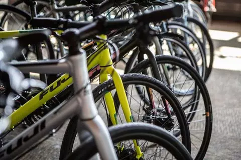 Fuji Bicycles: ตรวจสอบและเปรียบเทียบทางหลวงที่ดีที่สุดและรุ่นอื่น ๆ ประเทศของผู้ผลิตคือใคร เคล็ดลับสำหรับการเลือก 20322_5