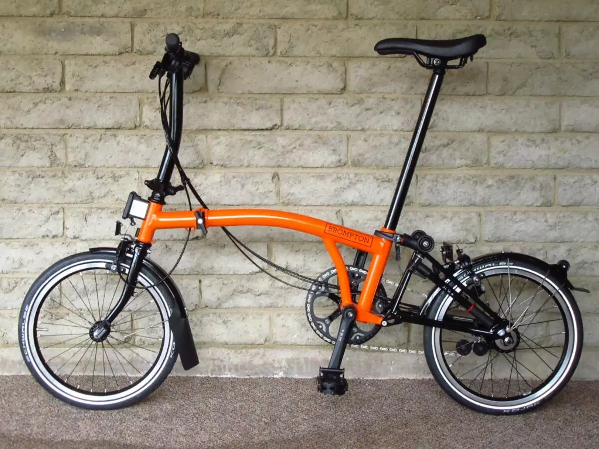 Brompton bicycles: Superrigardo de faldeblaj angla biciklojn, iliaj grandecoj 20344_12