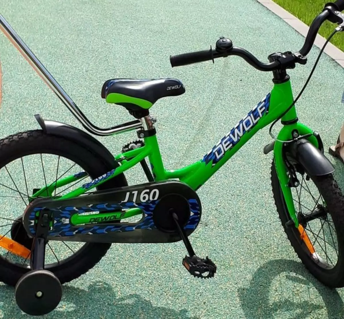 Bicicletas DeWolf: Fabricante. Modelos para niños y adultos. Visión general de bicicletas J160 Boy, J250 niña y otros modelos. Comentarios 20369_8