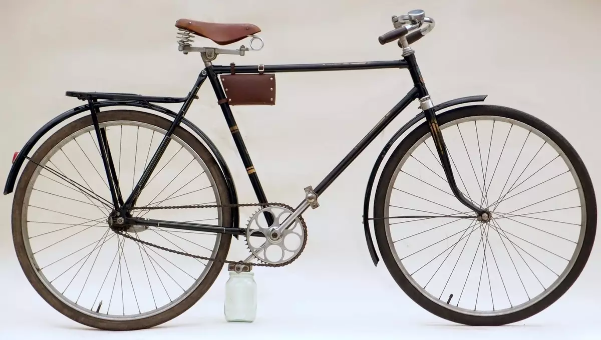 自行車“烏克蘭”（25張）：技術特色螺紋自行車。他們的輪子的大小。製造商的歷史 20376_4