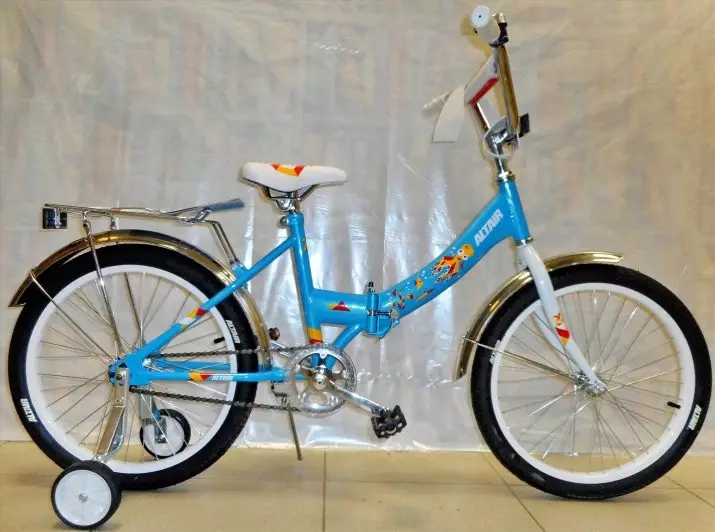 Biciclete Altair (36 fotografii): Best Biciclete pentru copii și adulți City 24 și City Boy 20, Alte modele pentru fete și băieți. Recenzii de proprietate 20391_22