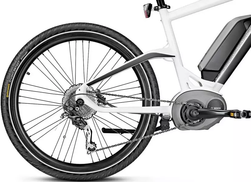 Bicycles (Bicycles (48 wêneyên): Modelên li ser Alloy Wheels, Folding and Mountain, Bicycles Reş û Spî Bmw X6 û BMW X1, Nirxandin 20399_38