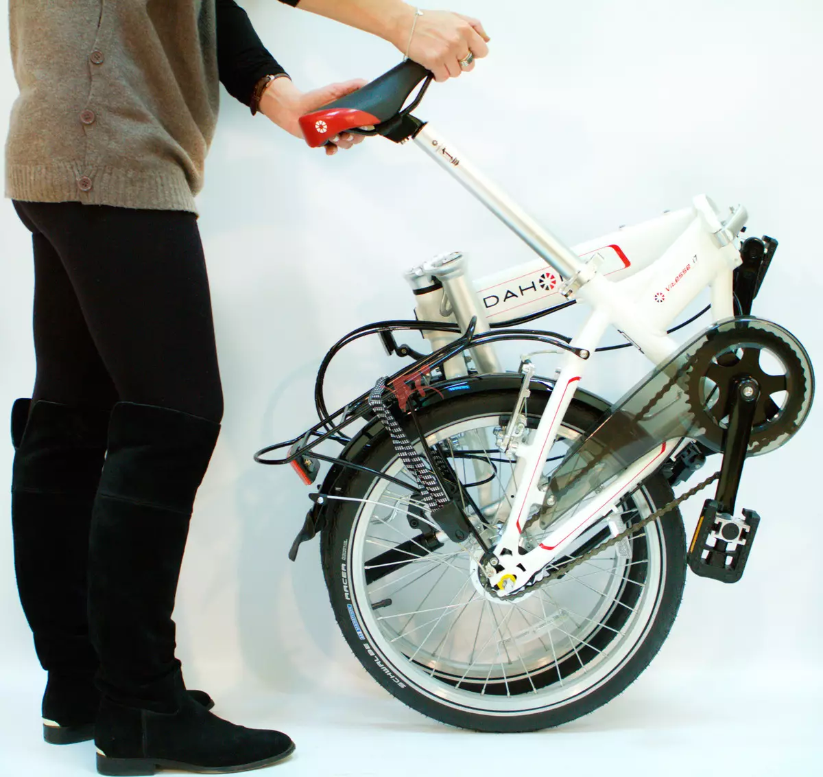 Bikes Folding Bikes: Rêjandin û Pîvan ji bo hilbijartina modelên herî hêsan û herî tevlihev ên markayên Almanî û Japonî 20401_19