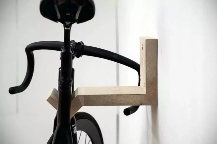 Bicicleta de muntatge: sistemes d'emmagatzematge de bicicletes al sostre i al terra mitjançant suports o mecanisme d'elevació 20426_10