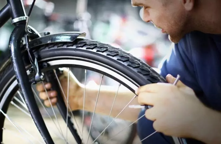 Гуме за бицикл: Како одабрати Схоблесс и Беисс Бике паузе за 20 центиметара? Која гума треба да има гуме? Шта је СЕМИСС позиви? 20450_3