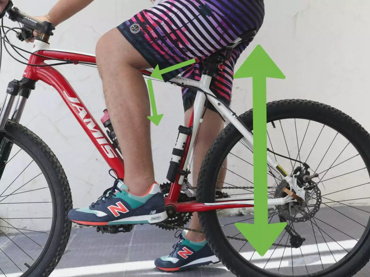 Com ajustar correctament el seient en una bicicleta? Quina classe d'altura ha de ser la cadira de muntar? Com aixecar el seient i configurar correctament horitzontalment? 20469_8