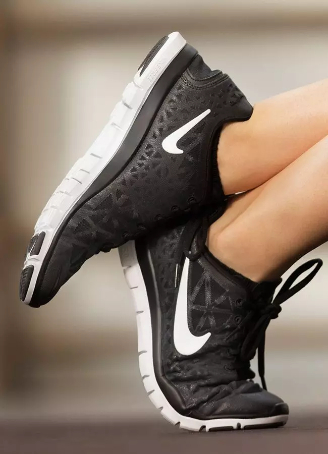 Sneakers för att springa på asfalt (65 foton): Hur man väljer Running Sneakers, hur man väljer det bästa 2046_45