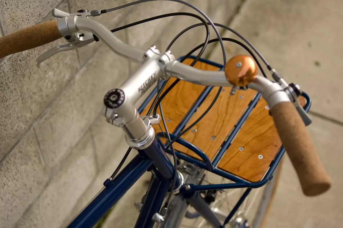 พวงมาลัยสำหรับจักรยาน: คุณสมบัติของม้วนจักรยานสูงและพับภาพรวมของรุ่น 