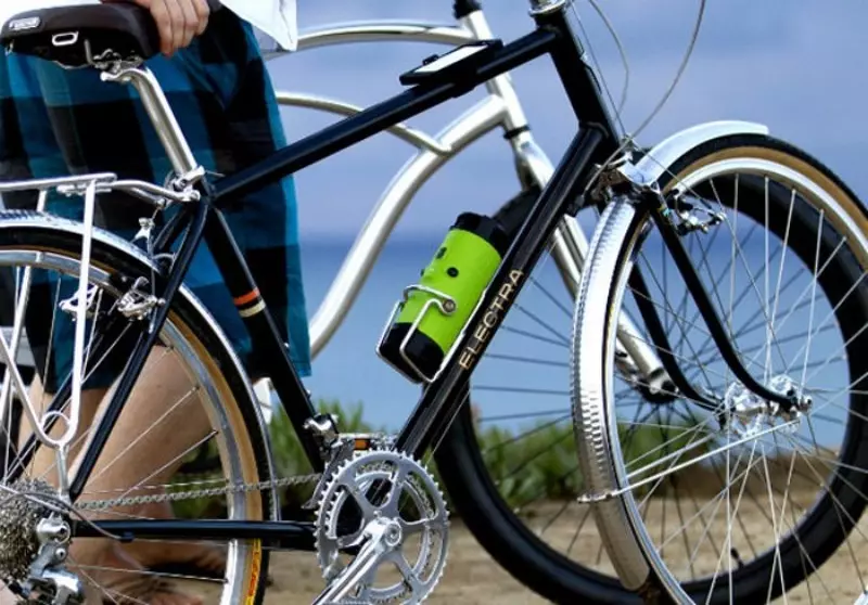 एक साइकिल कॉलम: साइकिल ब्रांड के लिए सुविधाओं और धारक समर्थन को मजबूत करना। ब्लूटूथ के साथ जेबीएल कॉलम और अन्य का अवलोकन। स्टीयरिंग व्हील पर एक पोर्टेबल कॉलम कैसे चुनें? 20478_21